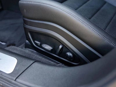 2025 Porsche Panamera 4