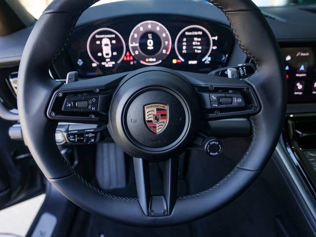 2025 Porsche Panamera 4