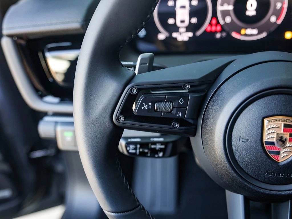 2025 Porsche Panamera 4