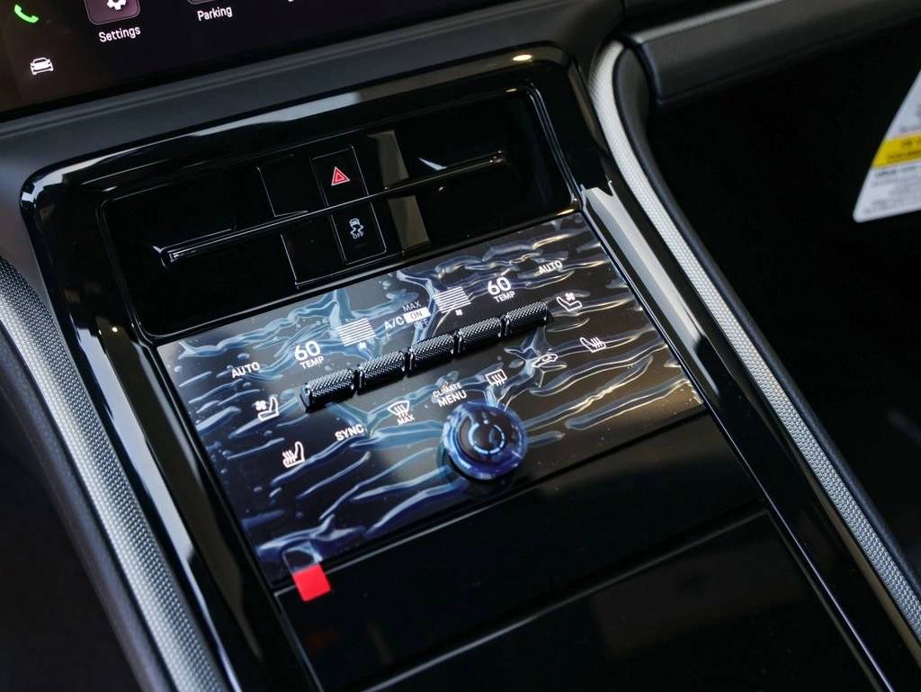 2025 Porsche Panamera 4