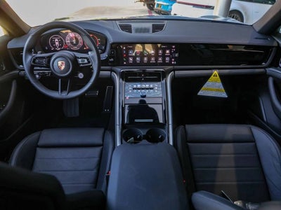 2025 Porsche Panamera 4