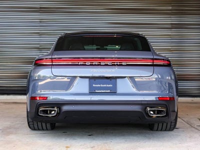 2025 Porsche Panamera 4
