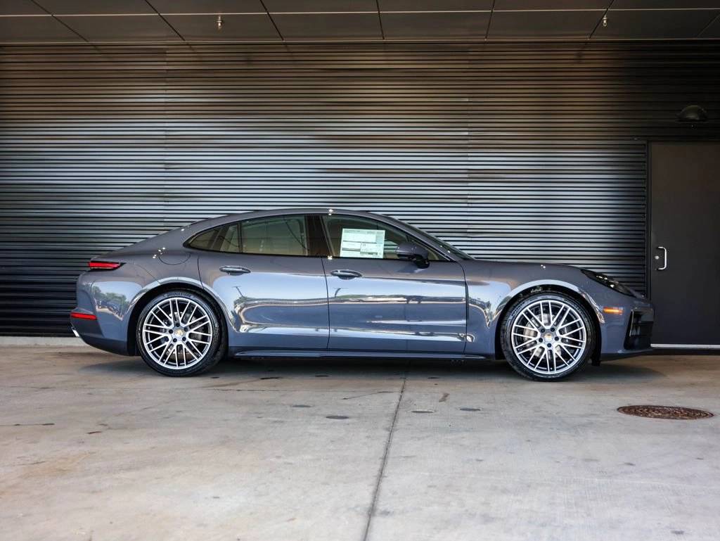 2025 Porsche Panamera 4