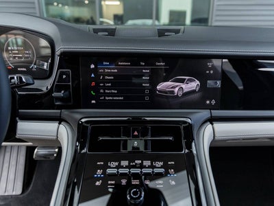 2025 Porsche Panamera Panamera 4