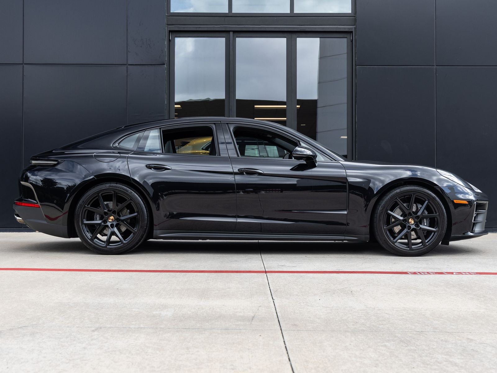 2025 Porsche Panamera RWD