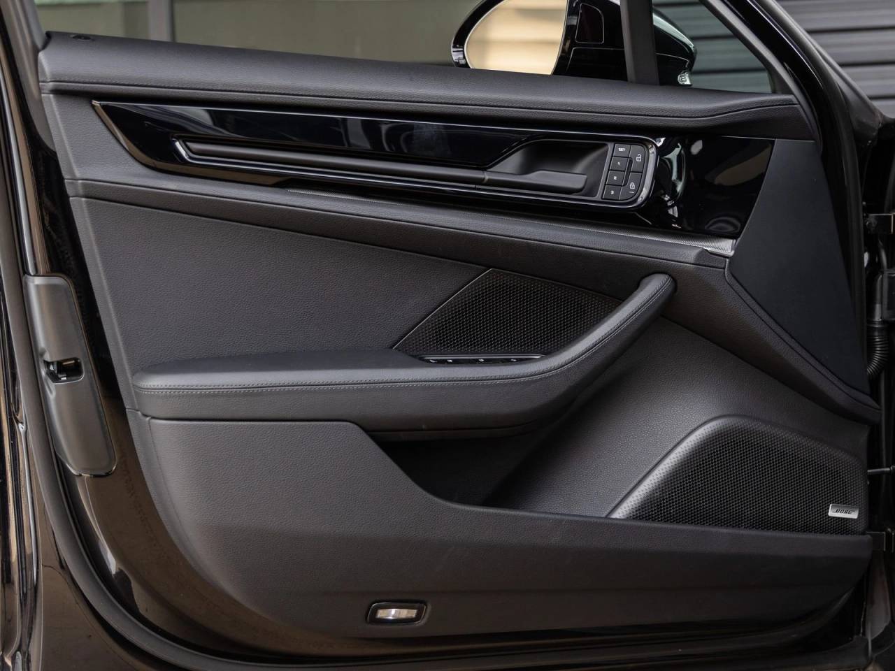 2025 Porsche Panamera RWD