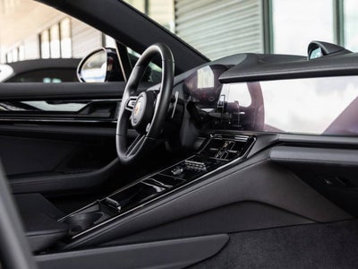 2025 Porsche Panamera RWD