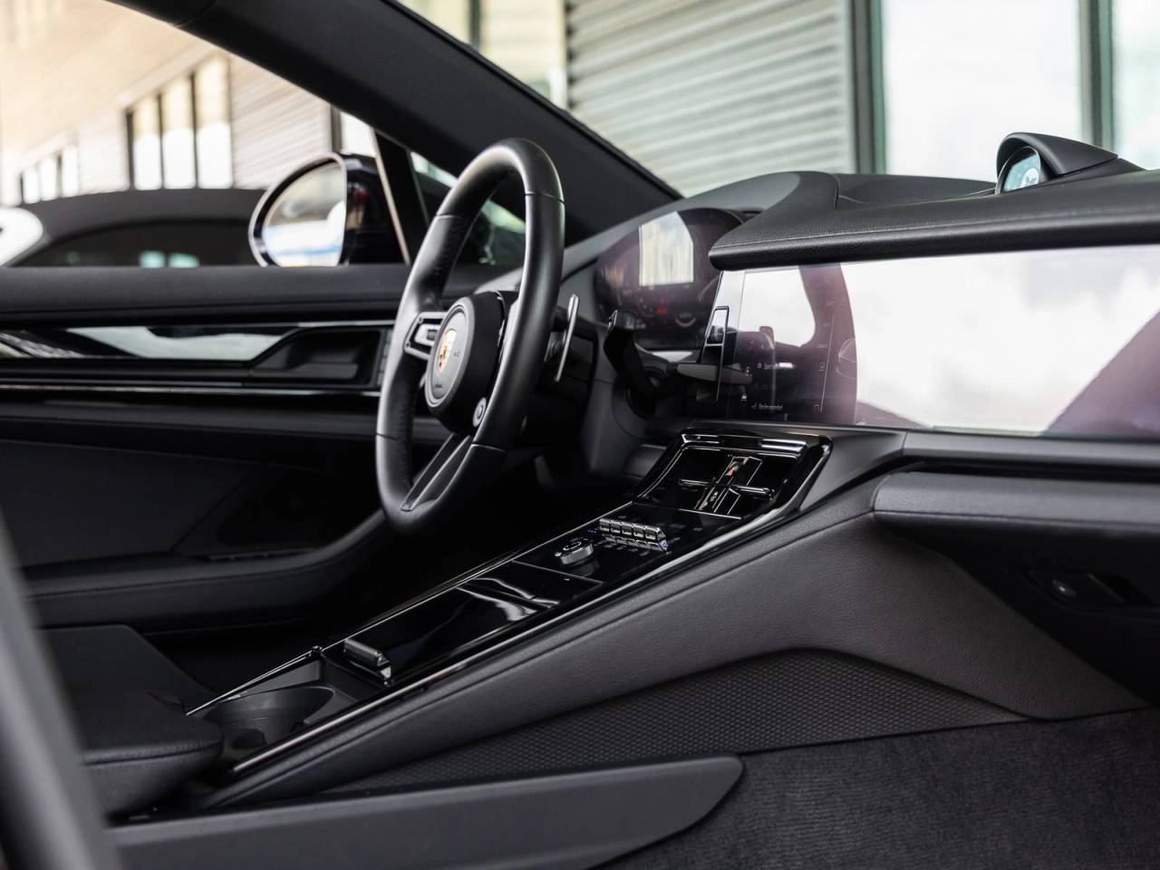 2025 Porsche Panamera RWD