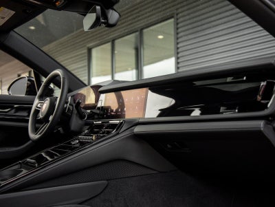 2026 Porsche Panamera RWD