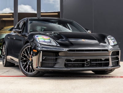 2026 Porsche Panamera RWD