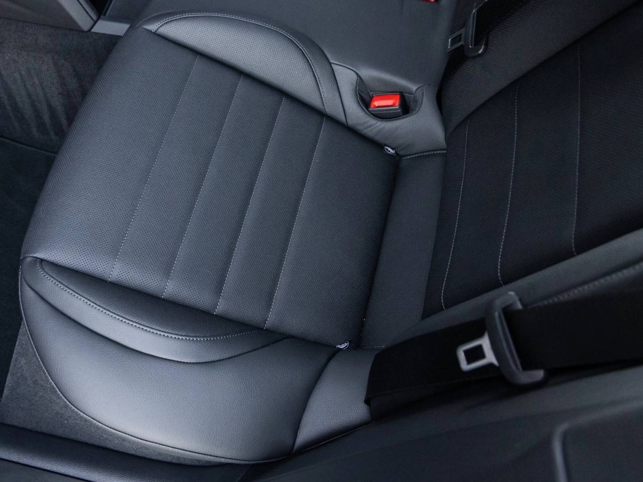 2026 Porsche Panamera Panamera 4