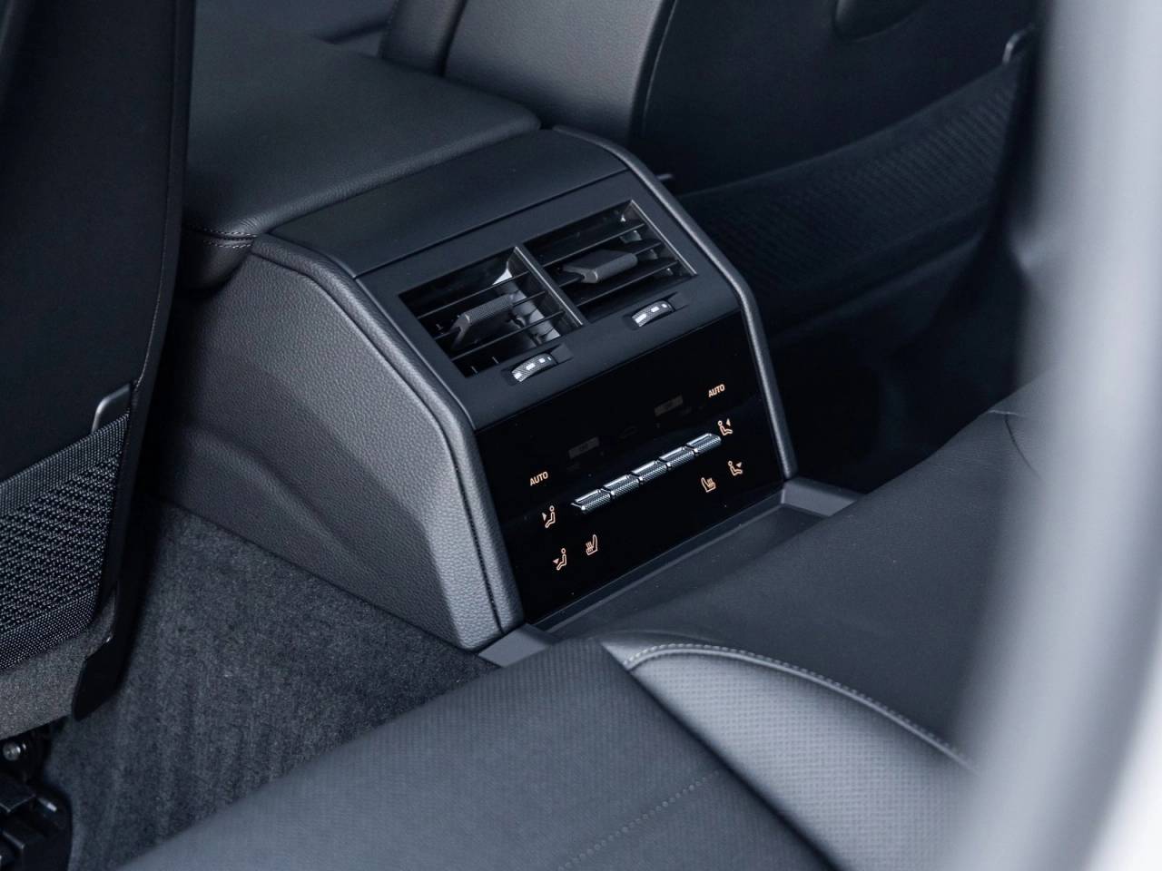 2026 Porsche Panamera Panamera 4