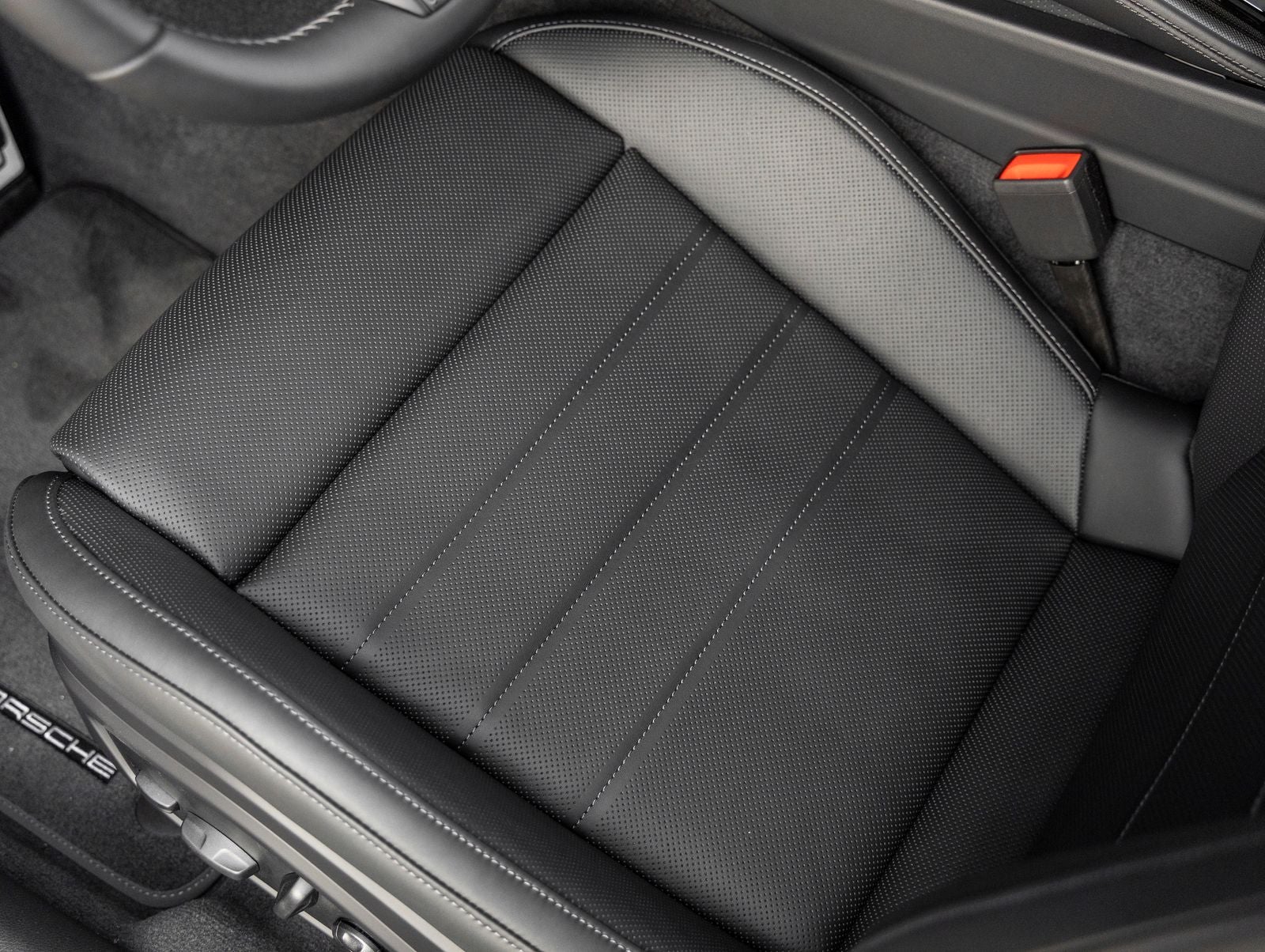 2026 Porsche Panamera Panamera 4