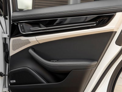 2026 Porsche Panamera Panamera 4