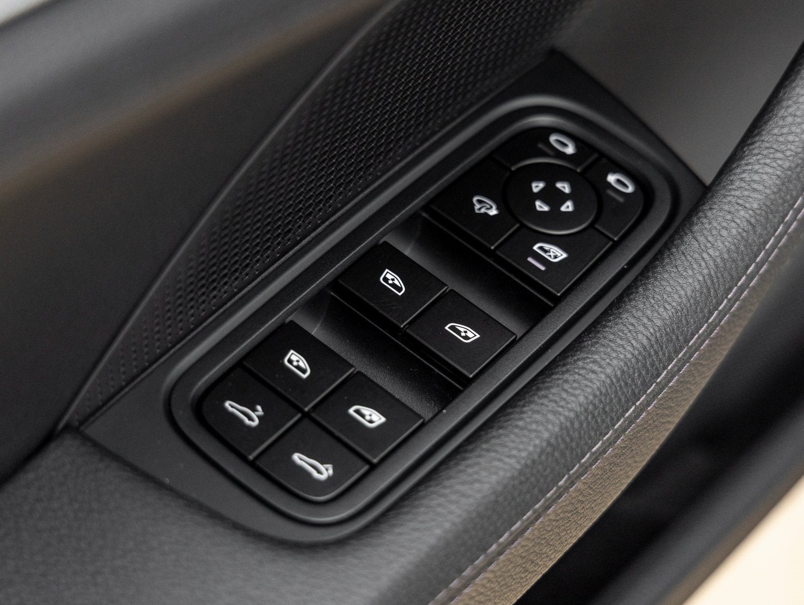 2025 Porsche Panamera Panamera 4