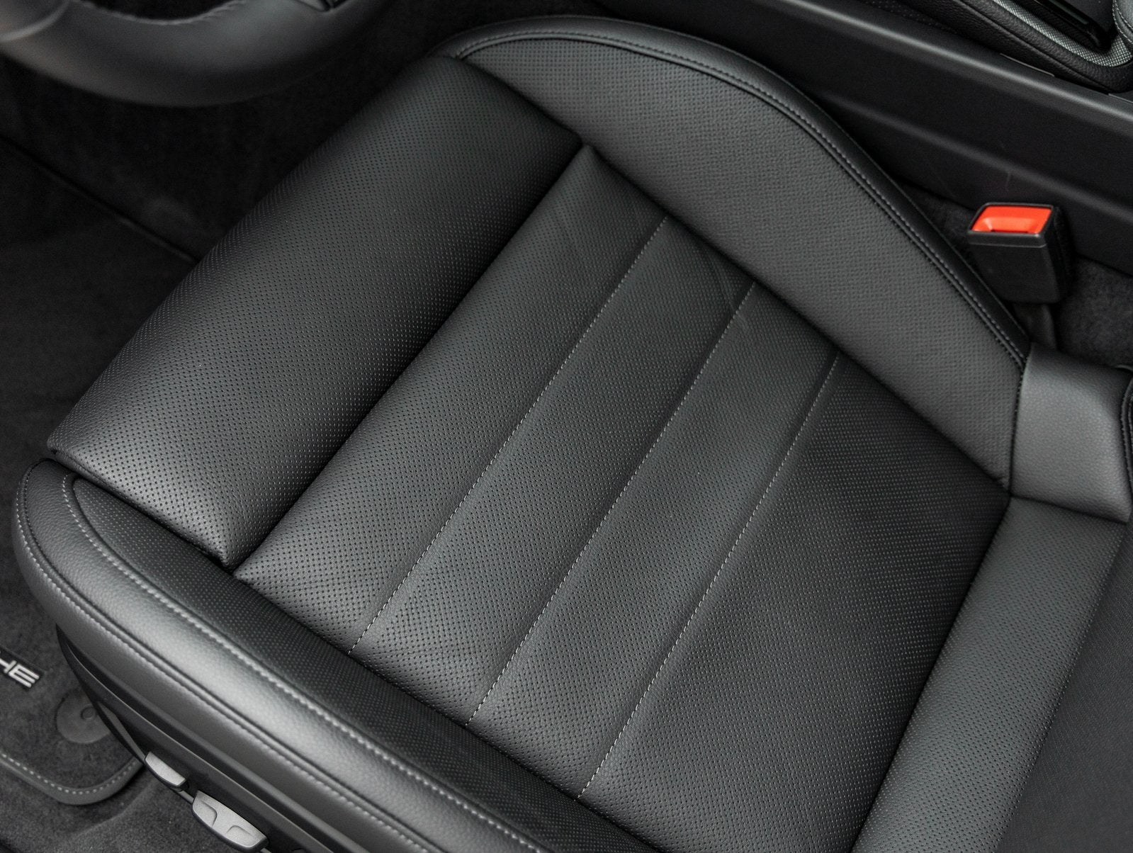 2025 Porsche Panamera Panamera 4