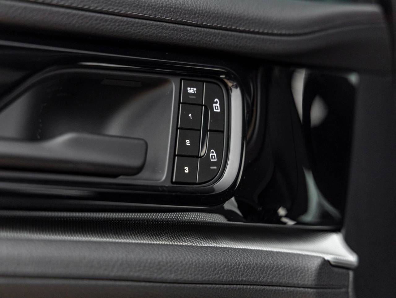 2025 Porsche Panamera Panamera 4