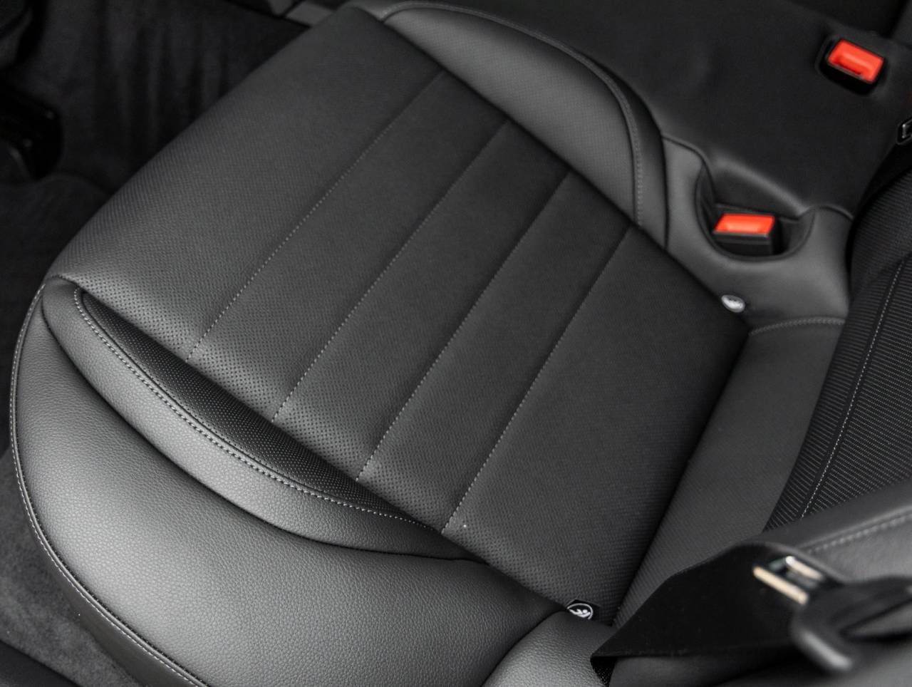 2025 Porsche Panamera Panamera 4