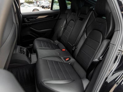 2025 Porsche Panamera Panamera 4