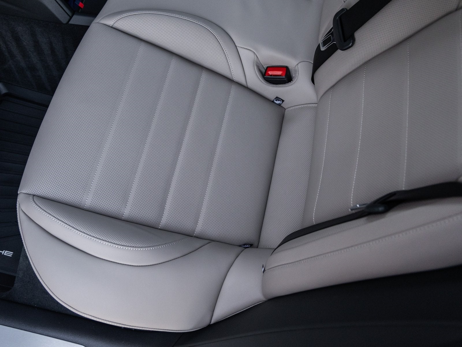 2026 Porsche Panamera Panamera 4