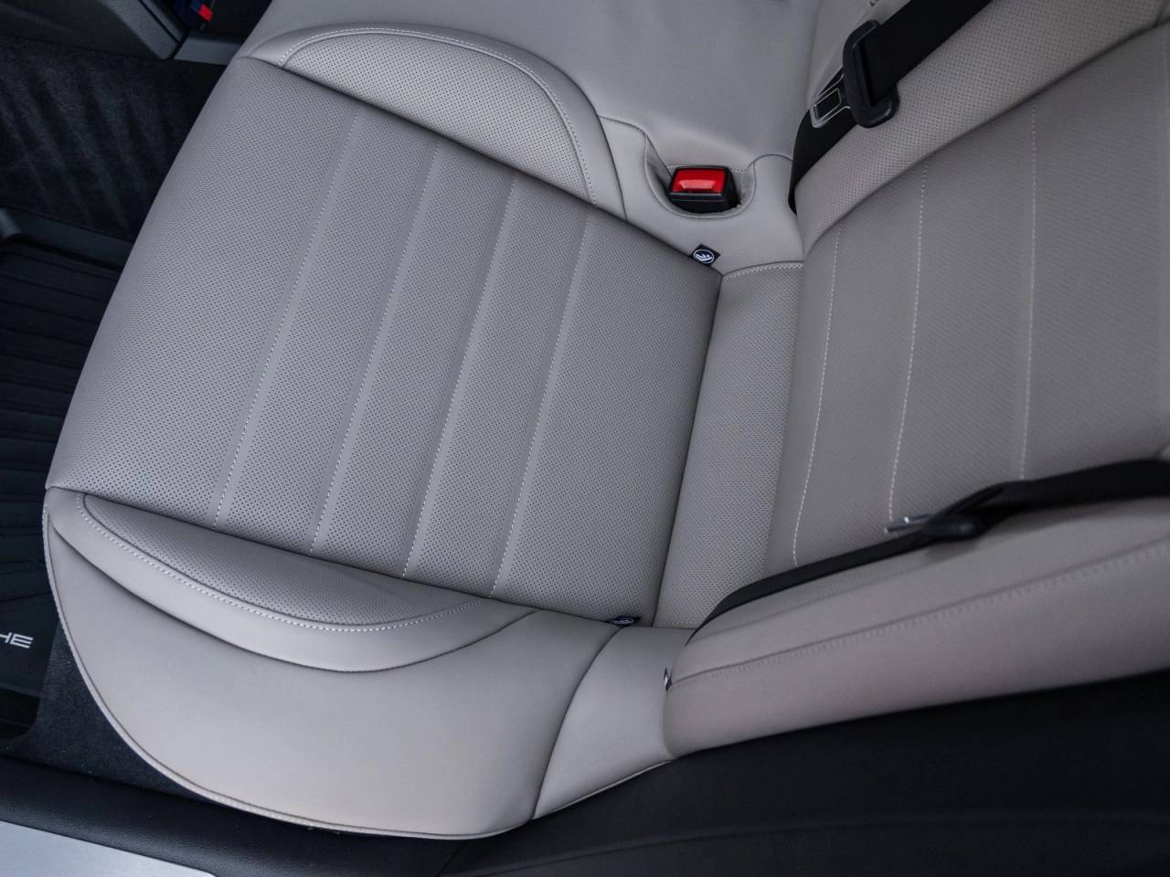 2026 Porsche Panamera Panamera 4