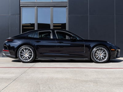 2026 Porsche Panamera Panamera 4