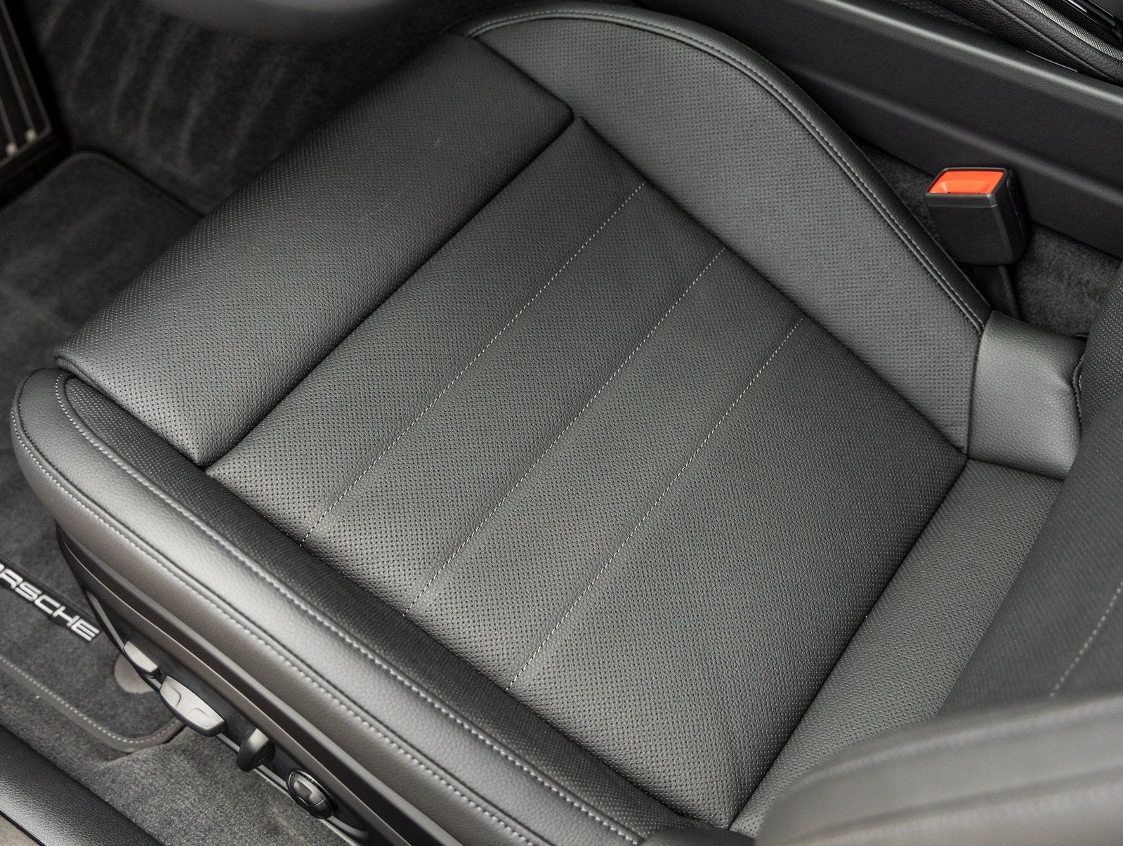 2026 Porsche Panamera Panamera 4