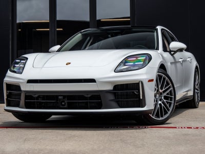 2026 Porsche Panamera 4