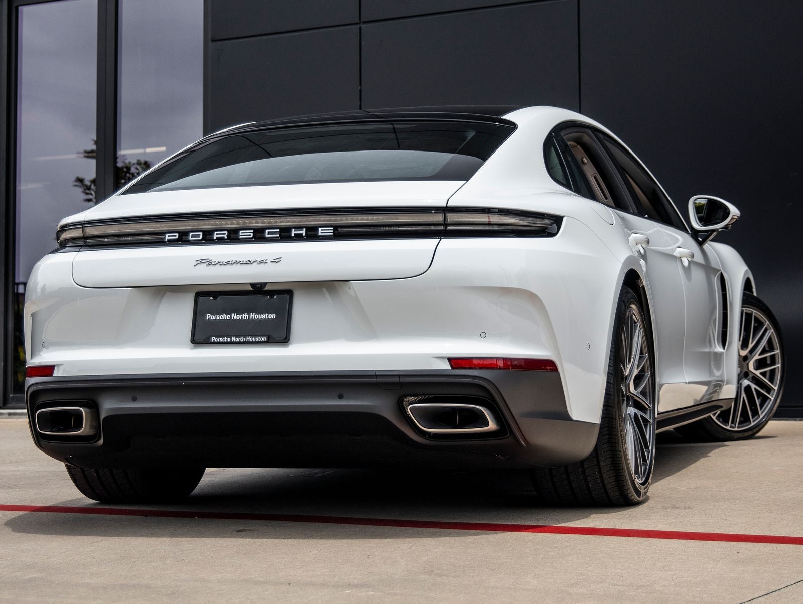 2026 Porsche Panamera 4