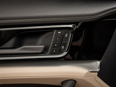 2026 Porsche Panamera 4