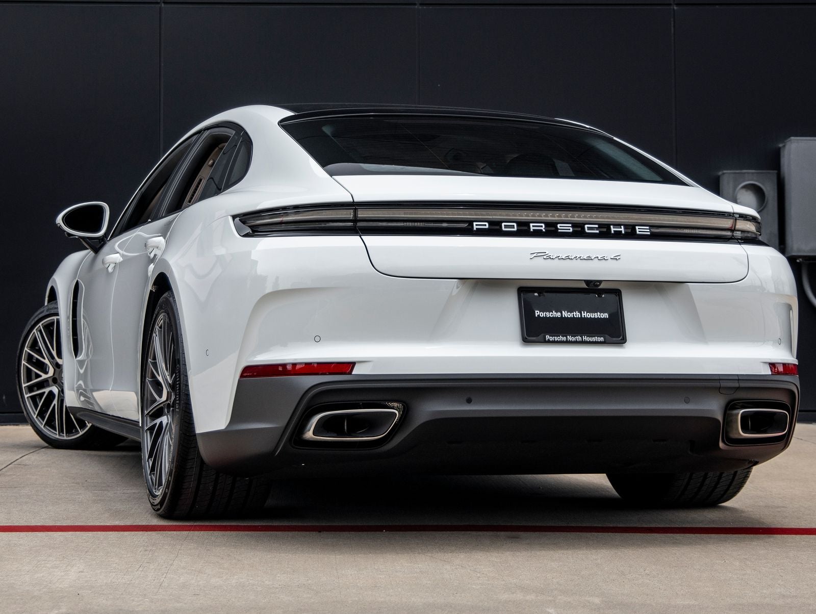 2026 Porsche Panamera 4