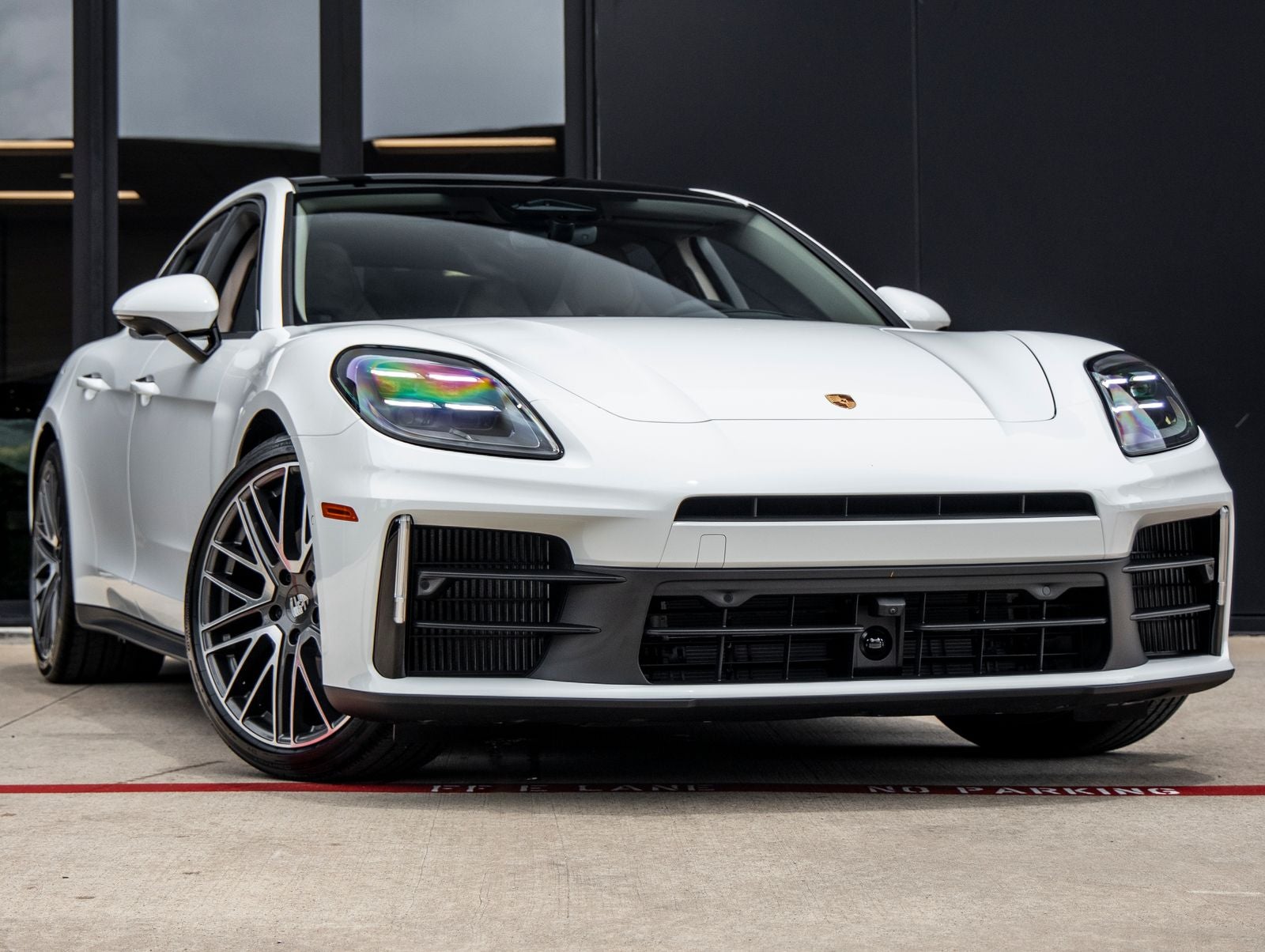 2026 Porsche Panamera 4
