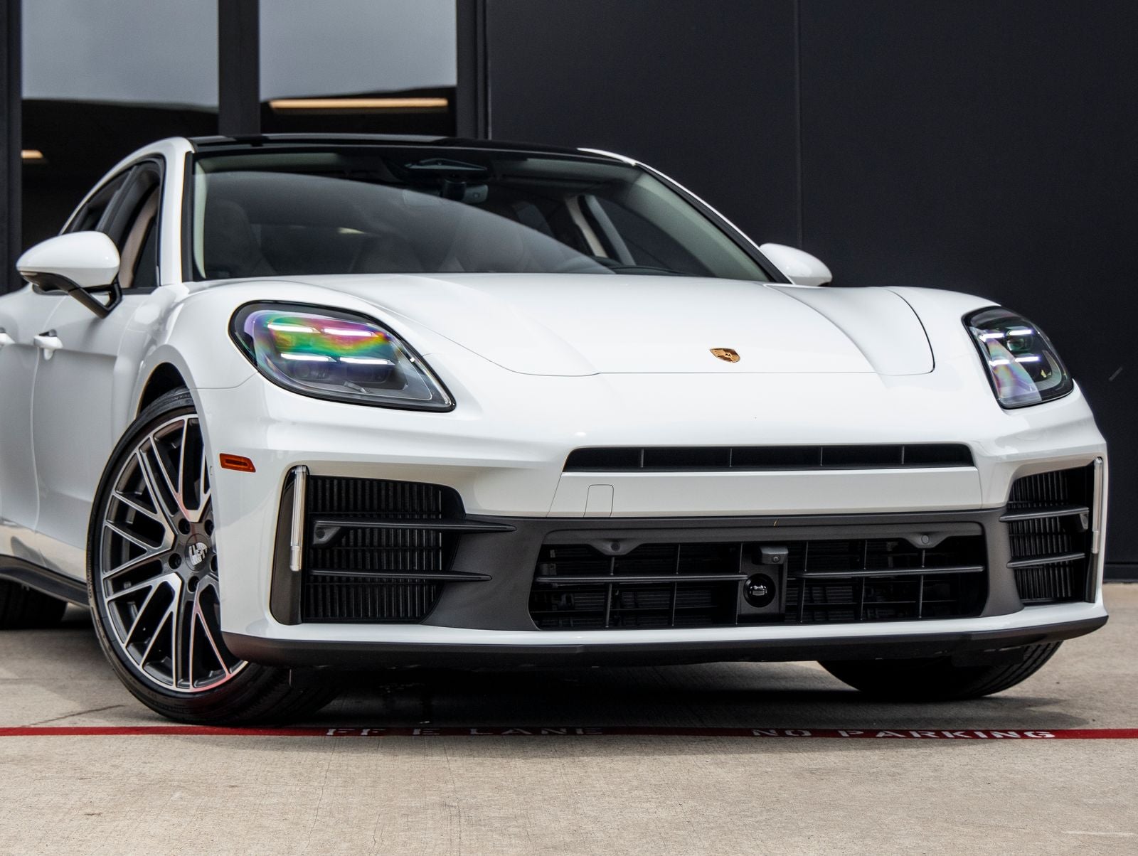 2026 Porsche Panamera 4