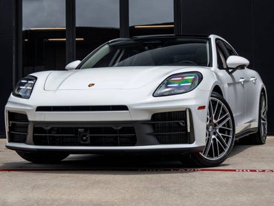 2026 Porsche Panamera 4