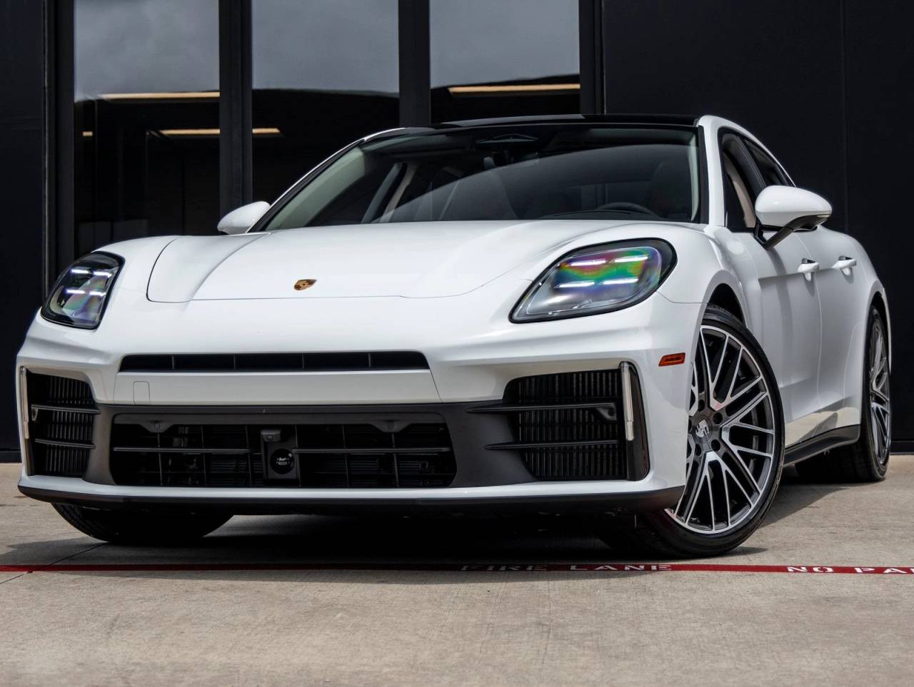 2026 Porsche Panamera 4