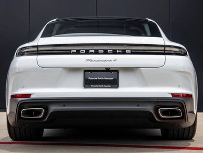 2026 Porsche Panamera 4