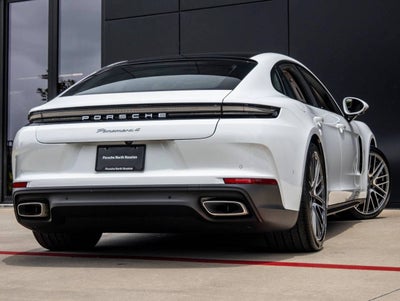 2026 Porsche Panamera 4