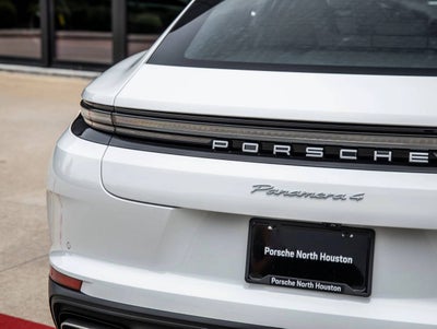 2026 Porsche Panamera 4