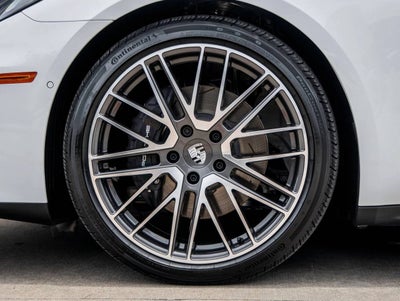 2026 Porsche Panamera 4