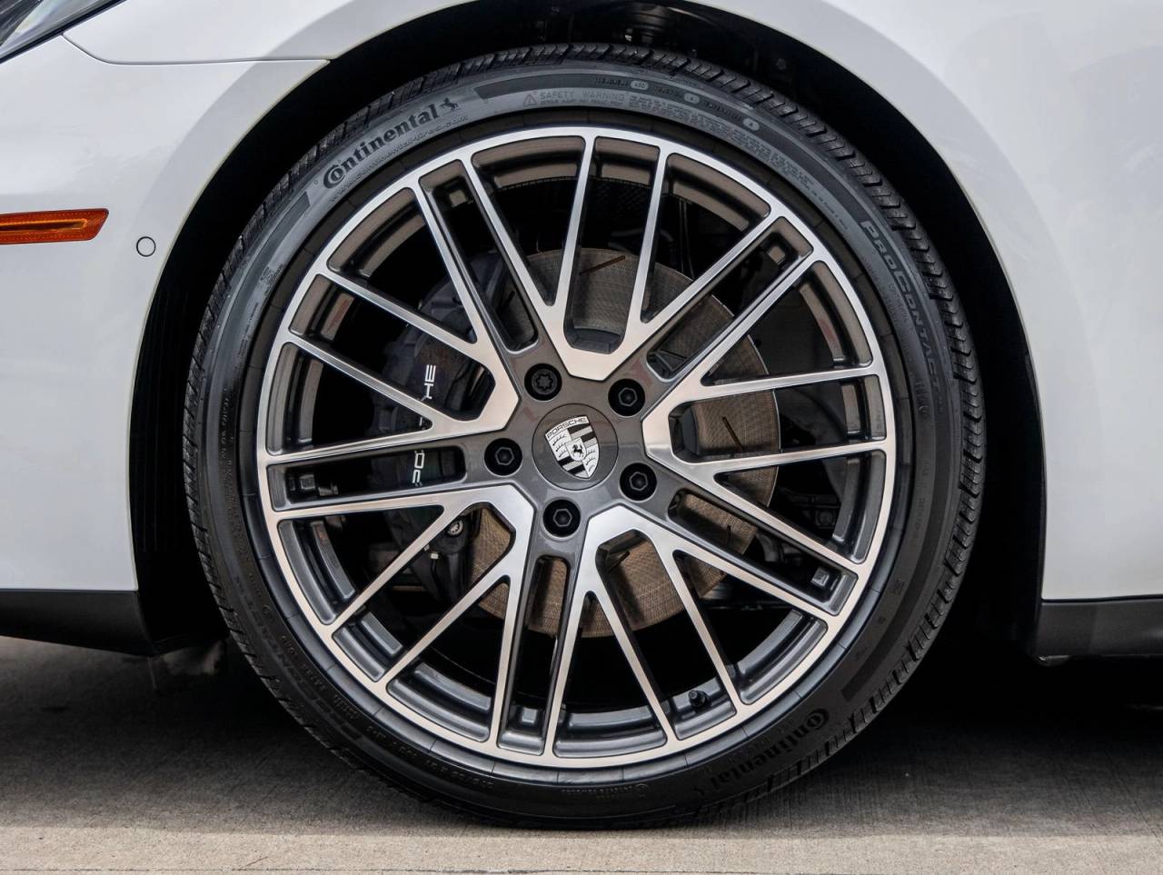 2026 Porsche Panamera 4