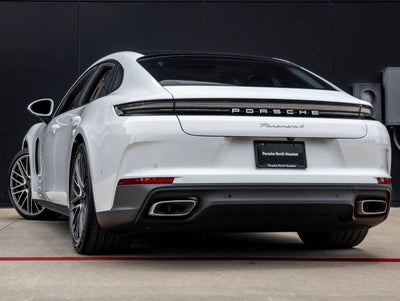 2026 Porsche Panamera 4