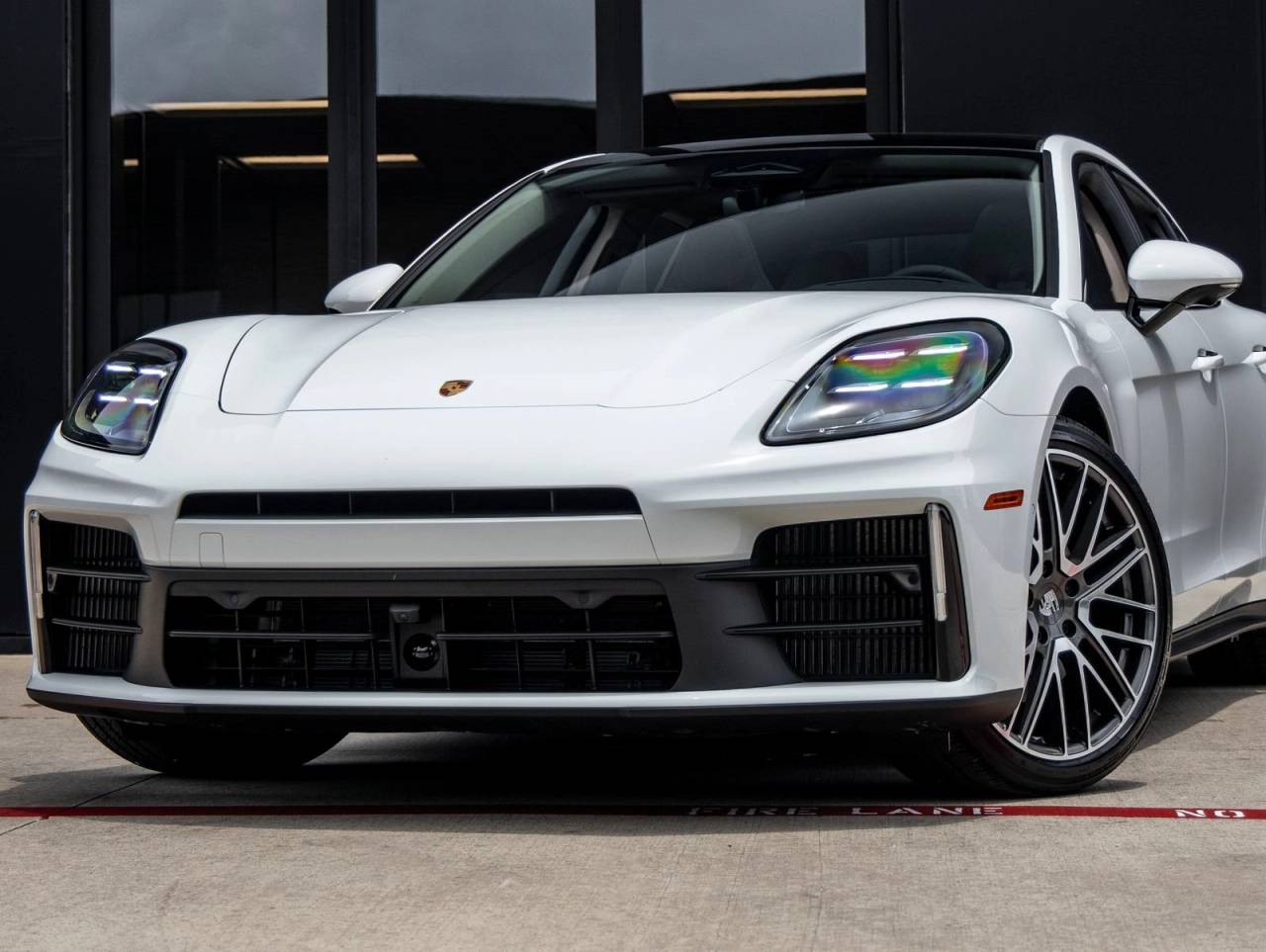 2026 Porsche Panamera 4