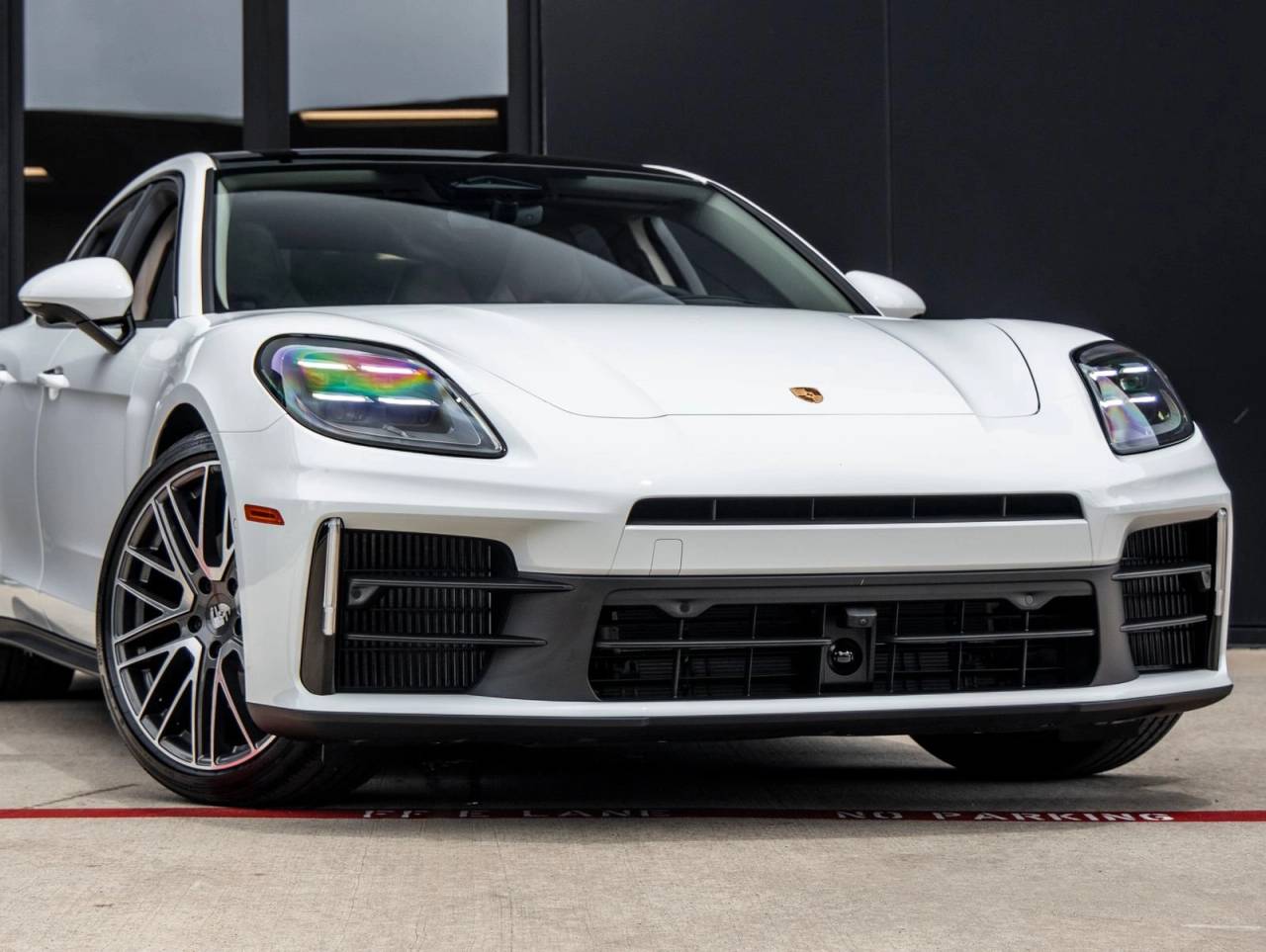 2026 Porsche Panamera 4