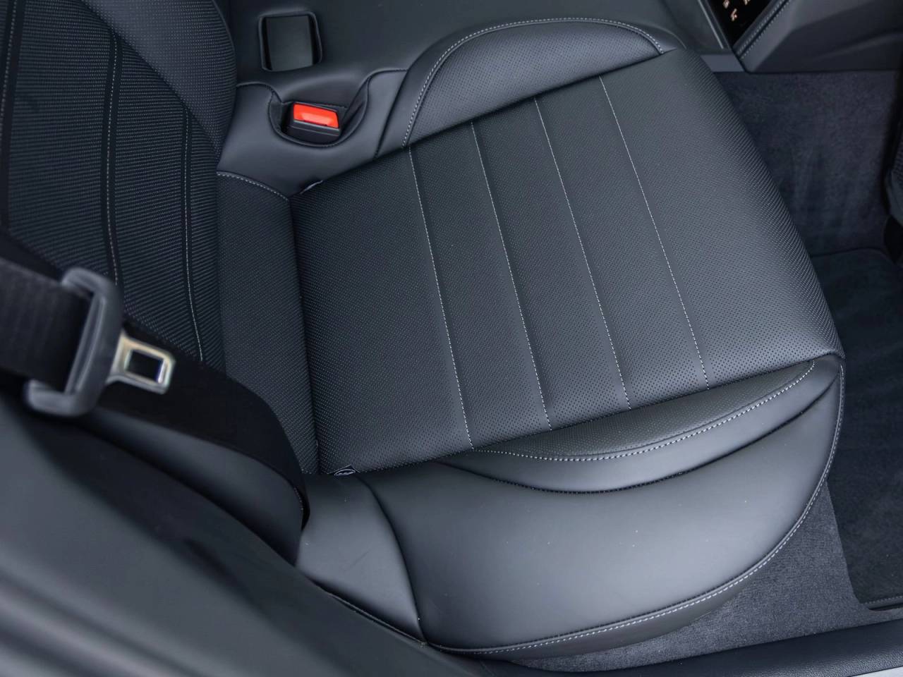 2026 Porsche Panamera Panamera 4