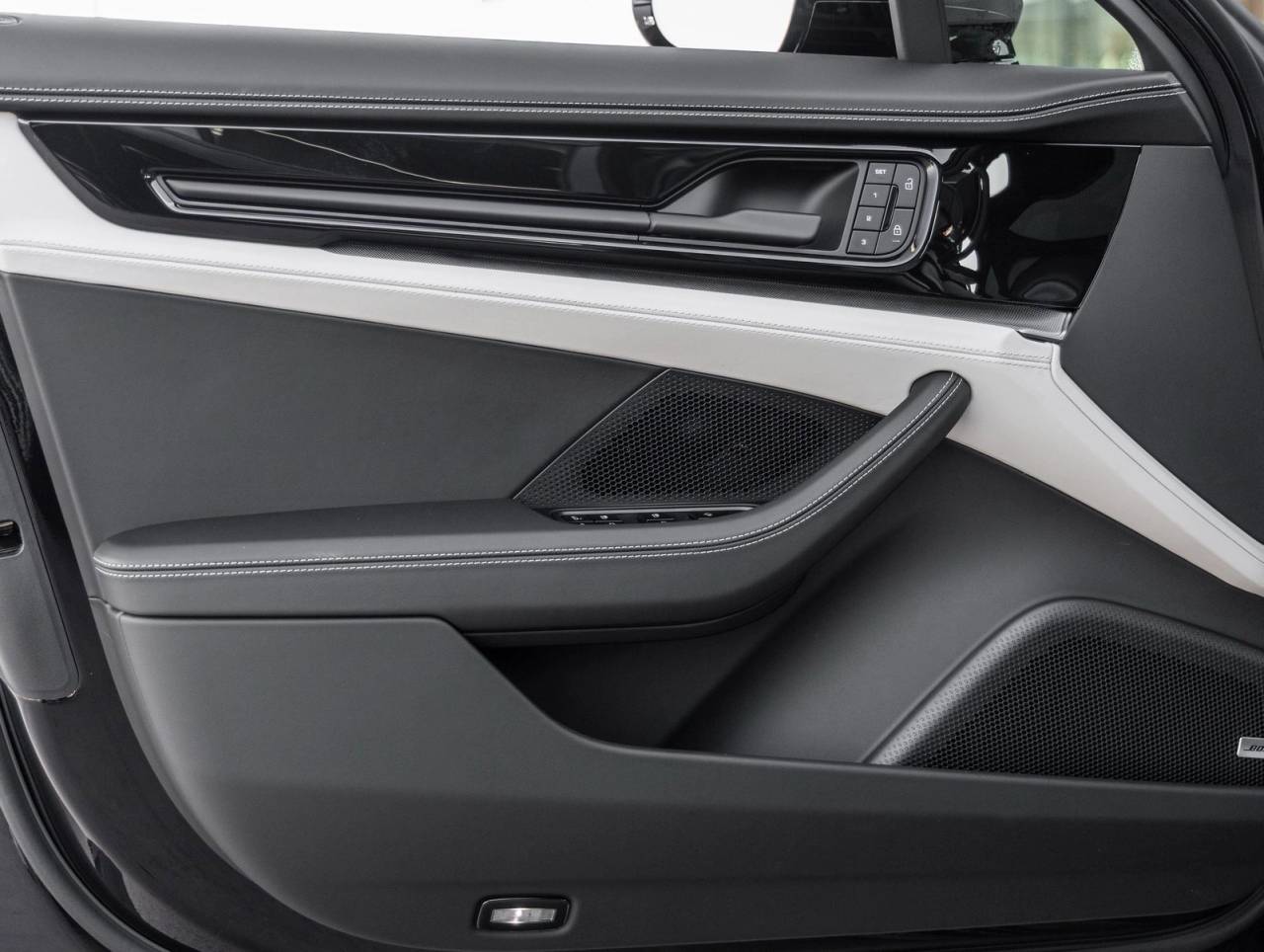 2026 Porsche Panamera Panamera 4