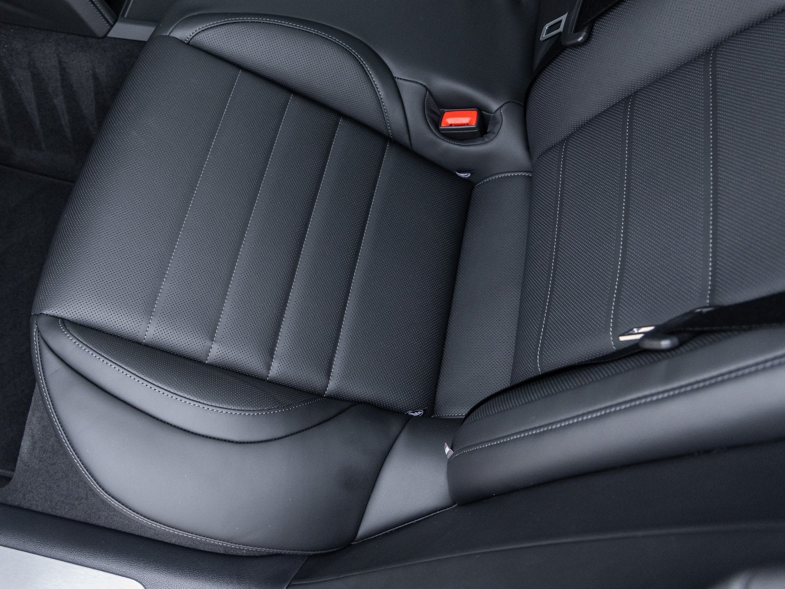 2026 Porsche Panamera Panamera 4