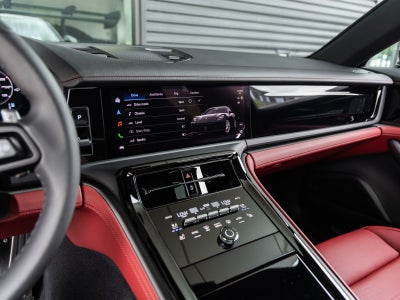 2026 Porsche Panamera RWD