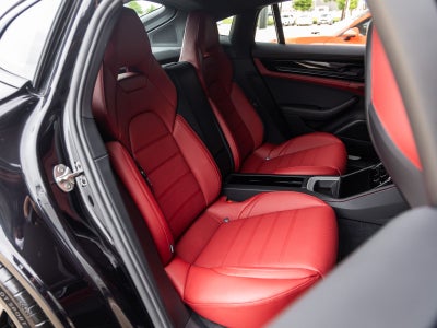 2026 Porsche Panamera RWD
