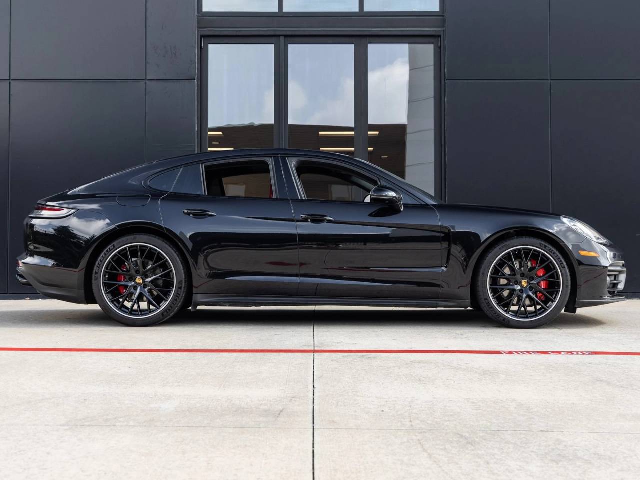 2023 Porsche Panamera 4S
