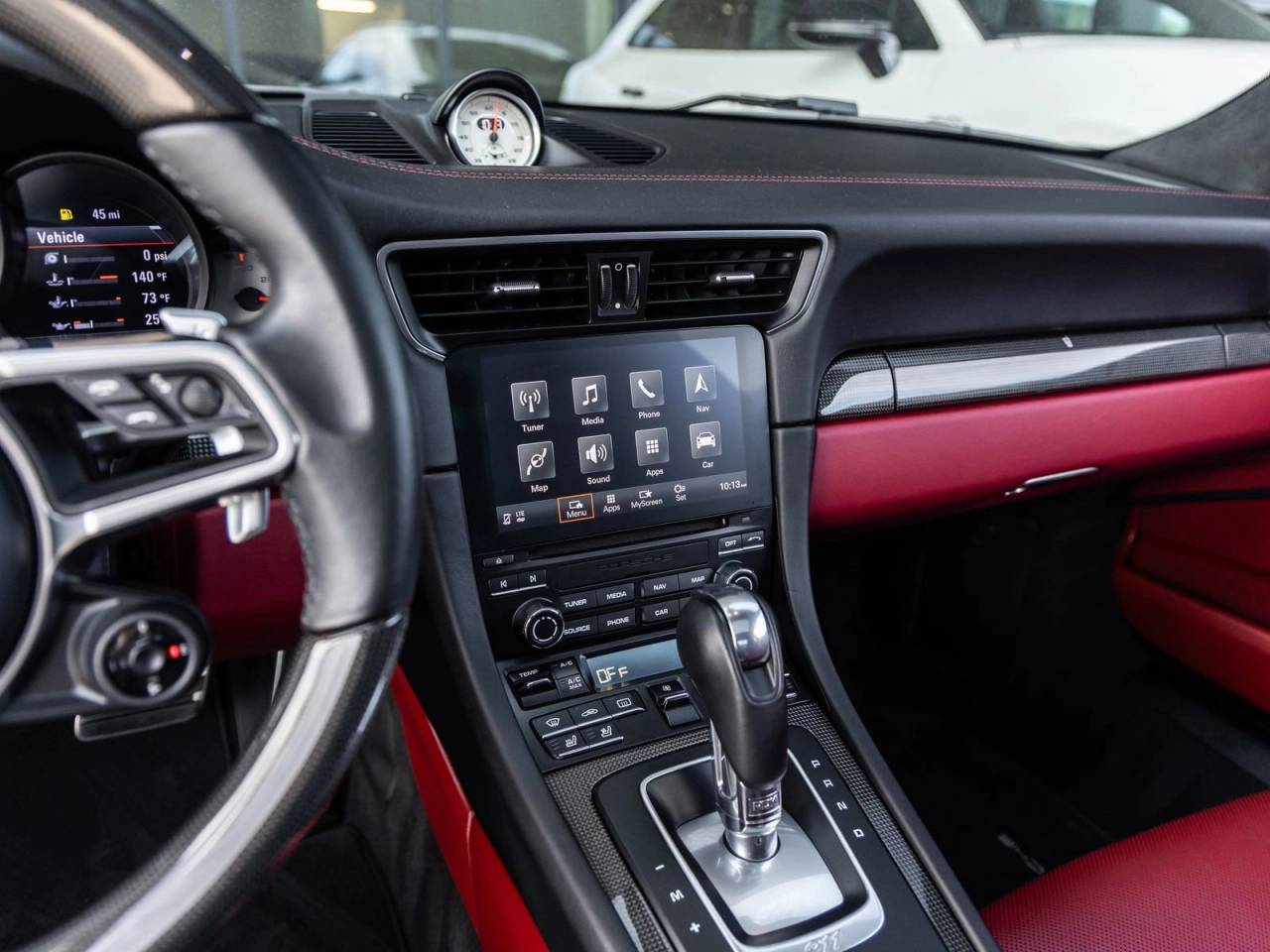 2019 Porsche 911 Carrera GTS